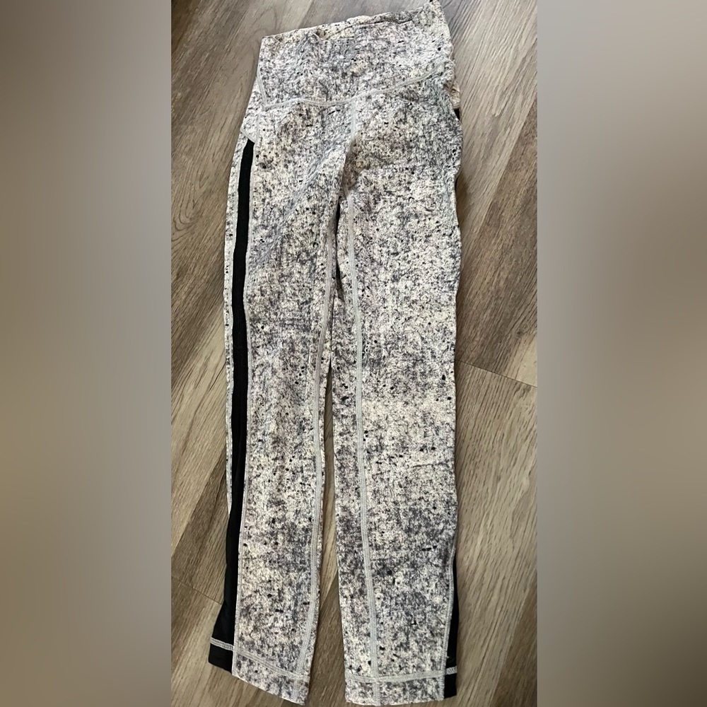 Lululemon wunder under marbled leggings size 4